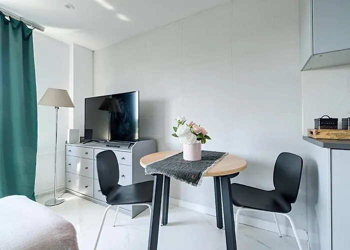 Apartman White Next To Polin Polish Jews Musem