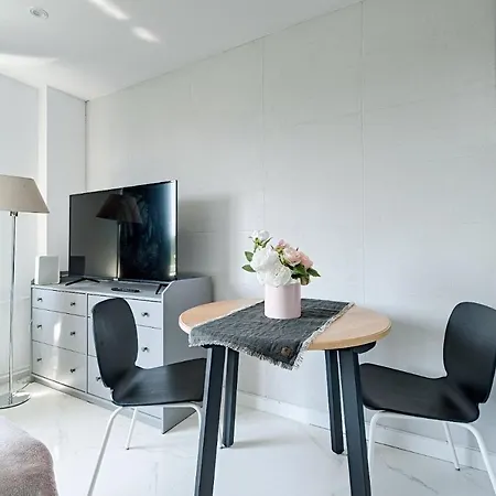 Appartement White Next To Polin Polish Jews Musem